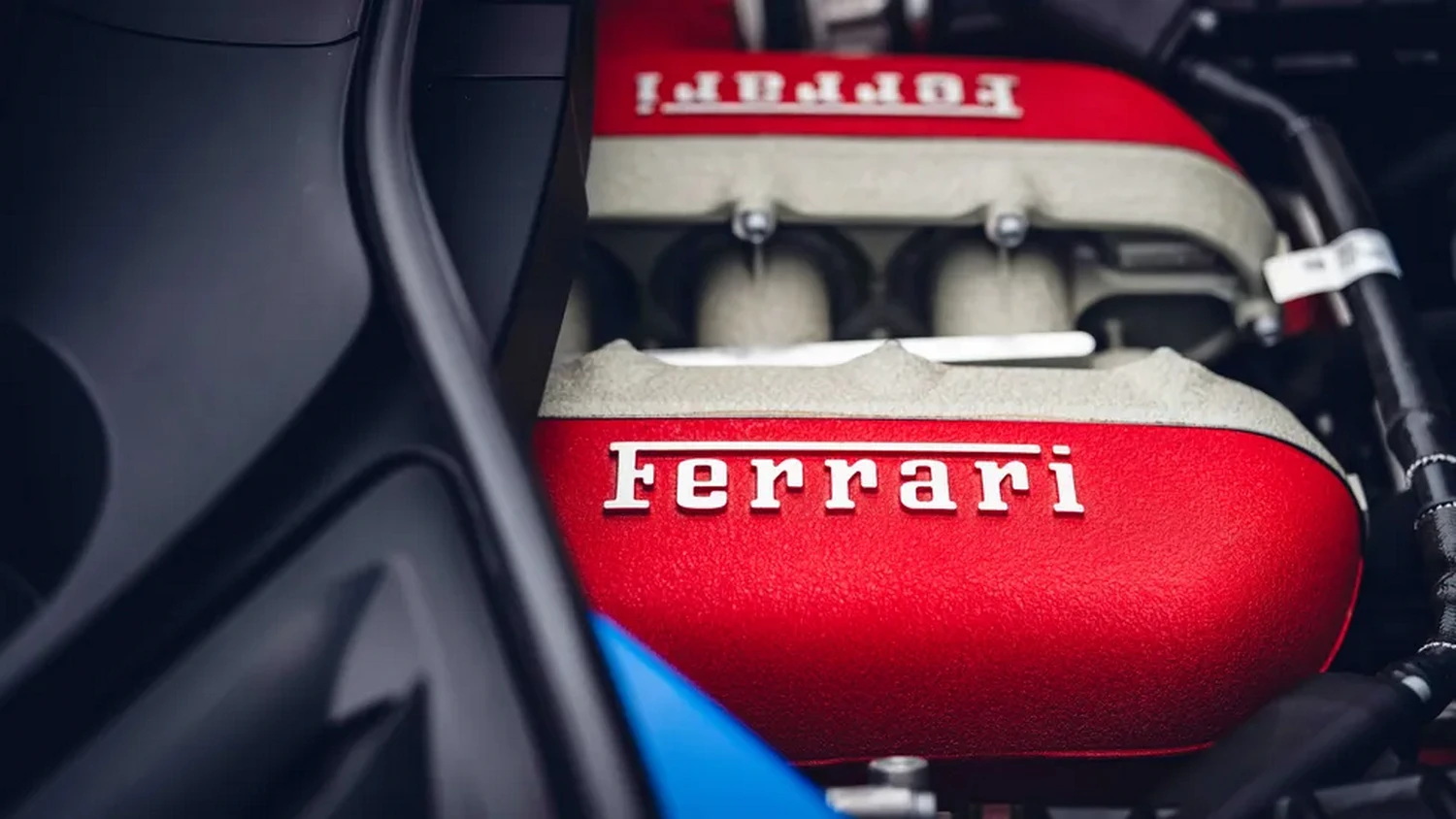 galerie: DBX S vs Purosangue